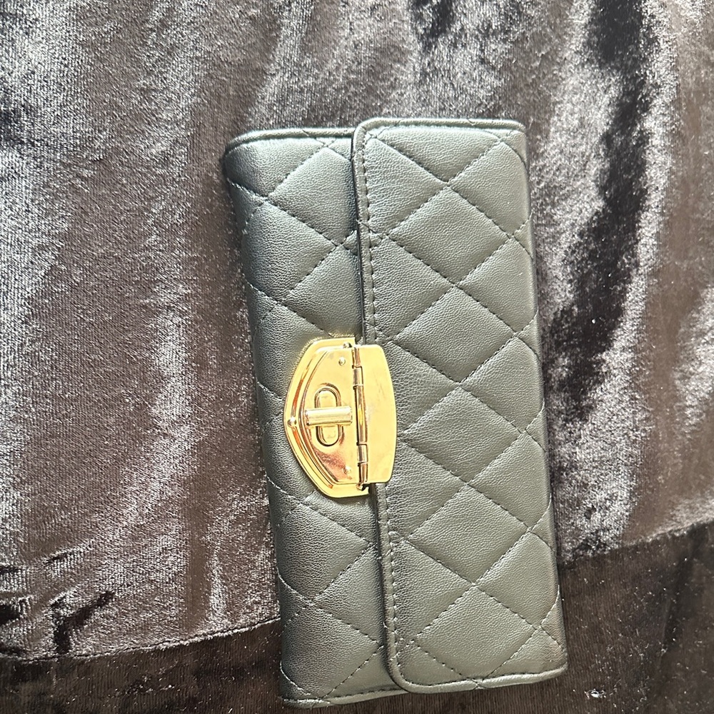 Quilted Black Wallet with Gold Turnlock